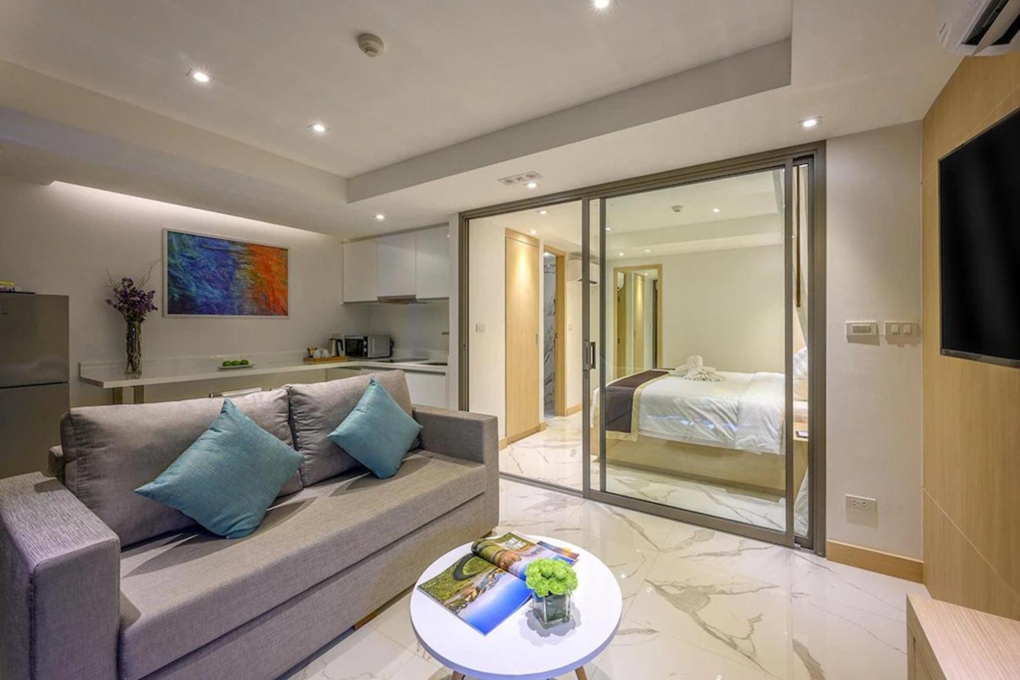 The Beachfront Hotel Phuket Rawai Екстер'єр фото