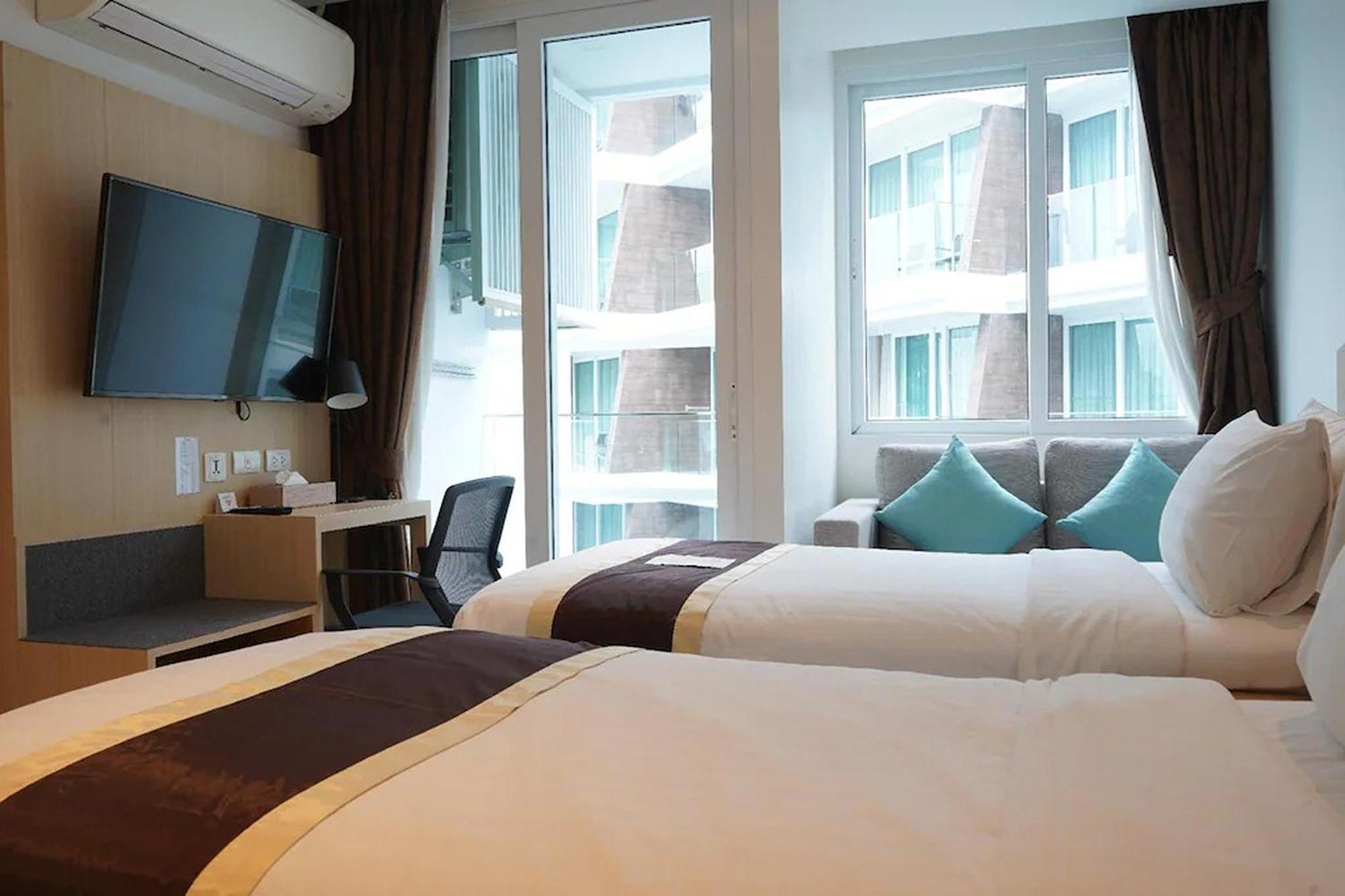 The Beachfront Hotel Phuket Rawai Екстер'єр фото