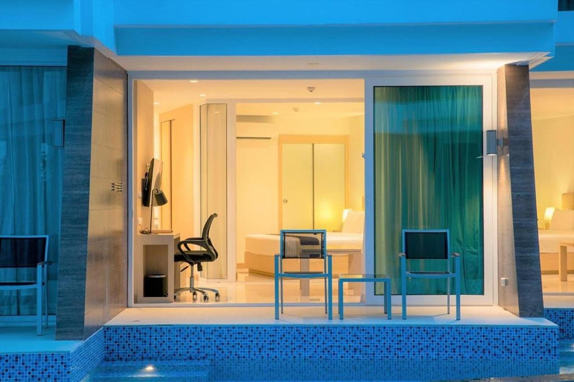 The Beachfront Hotel Phuket Rawai Екстер'єр фото